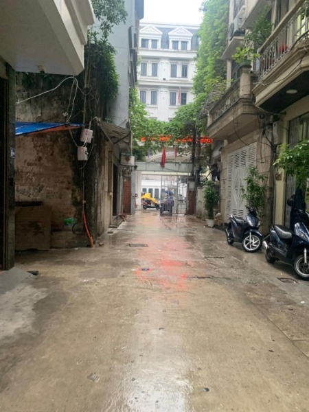 Bán nhà 3 tầng phân lô đường Lý Nam Đế, Phường Hàng Mã, Hoàn Kiếm, Hà Nội